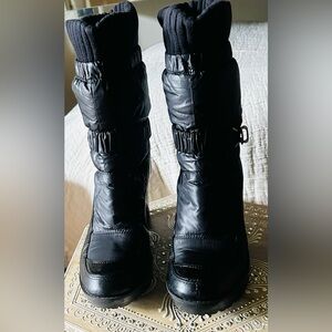 Report Black Quilted Winter Boots